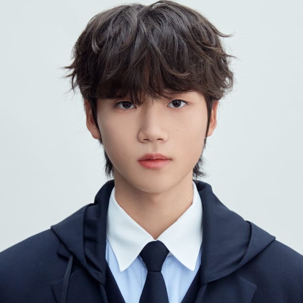 Kang Ji-min (강지민)
