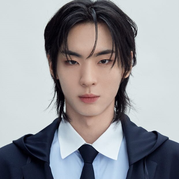 Kang Wang-seok (강왕석)